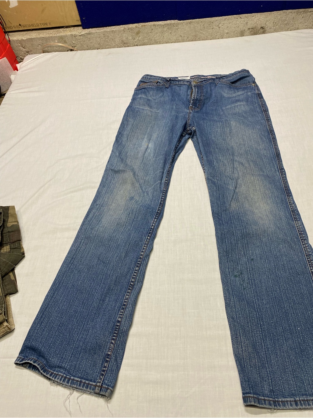 Classic Blue Women's Lena Jeans - Versatile Everyday Denim